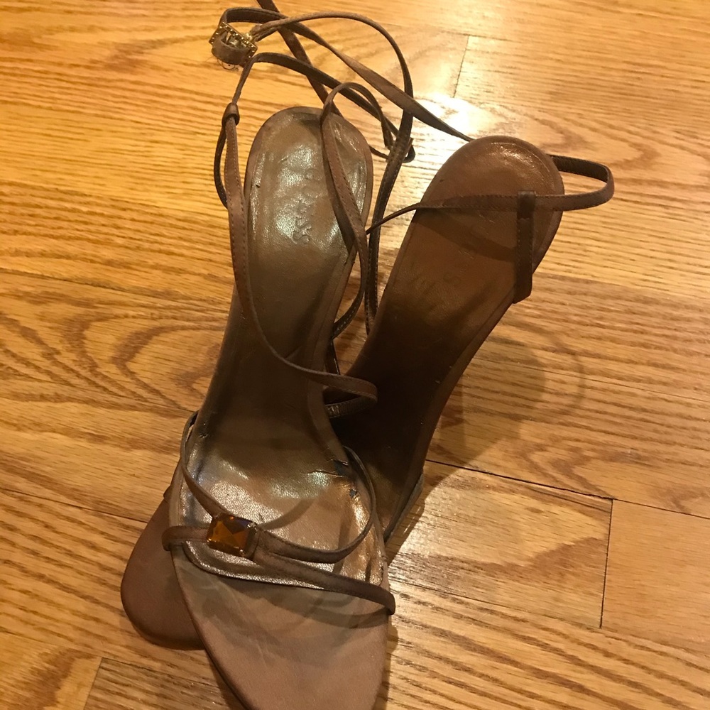 Sandals - Picture 2 of 4